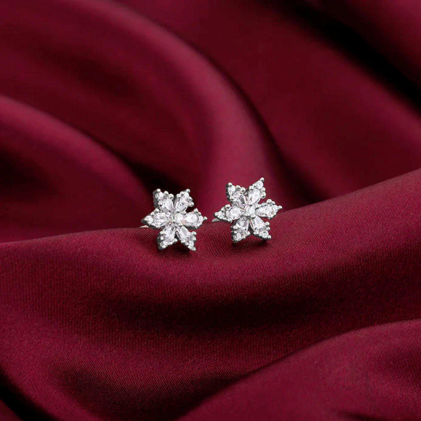 Snowflake Studs 925 Silver Earrings