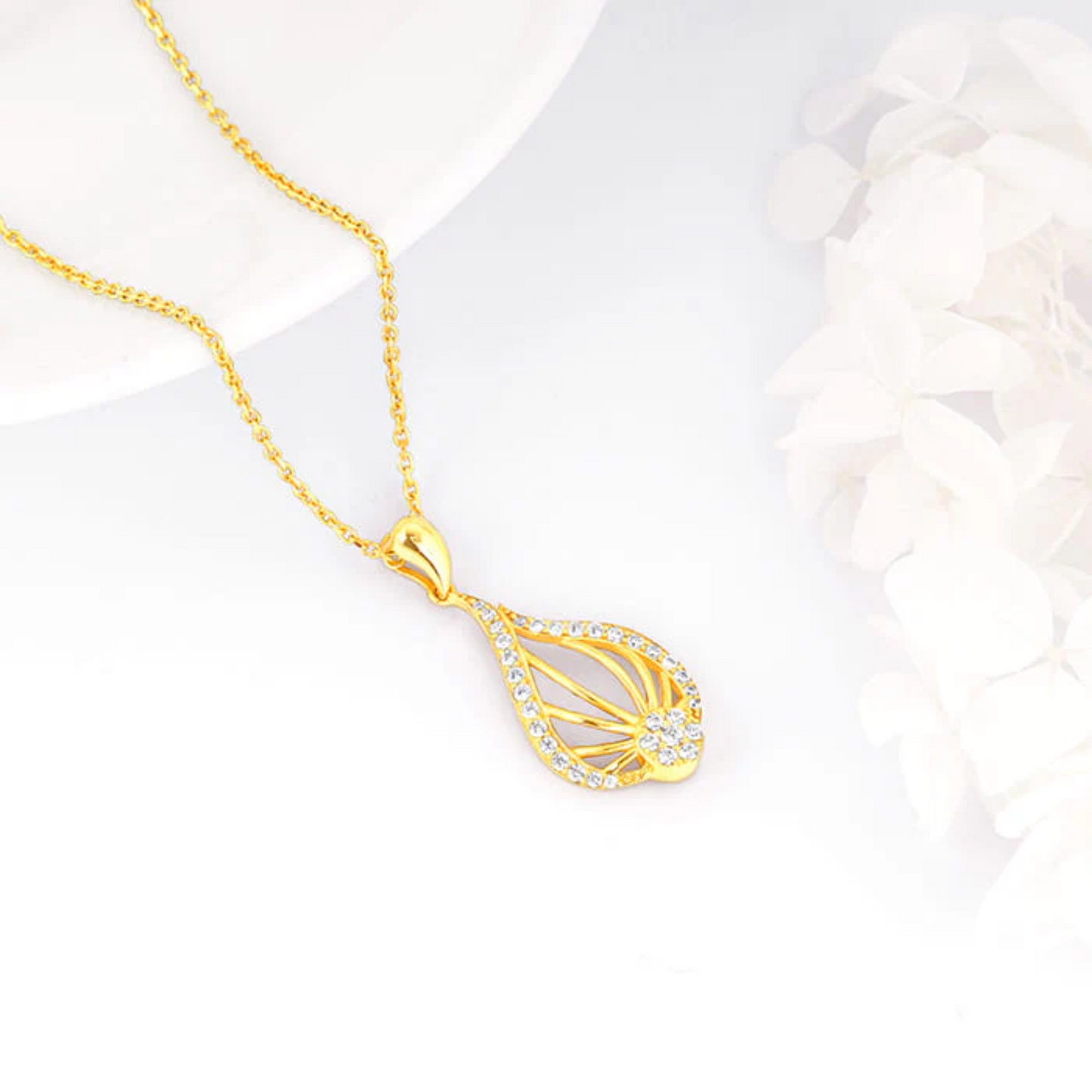 Gold Glint 925 Silver Pendant with Chain