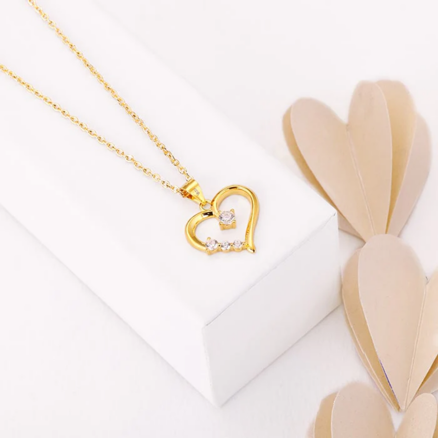 Golden Solitaire Heart 925 Silver Pendant with Chain