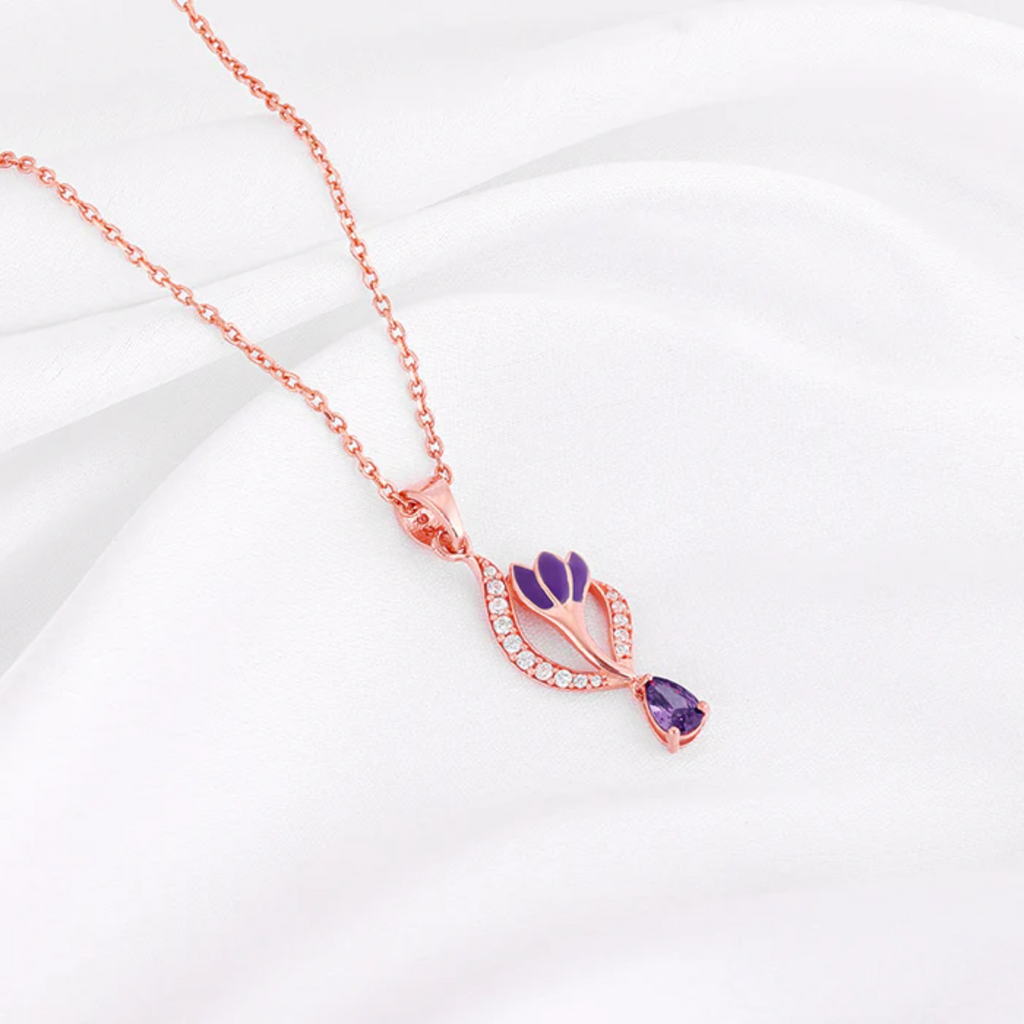 Flowing Crocus 925 Silver Pendant with Chain